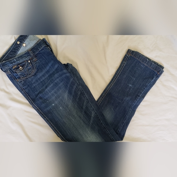 Miss Sixty Denim - Vintage Miss Sixty Collection from Y2K era. Low rise, medium wash jeans size 34